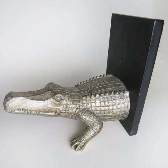 Alligator / Crocodile Bookends - Picture 6 of 9